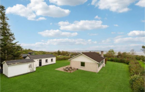 3 Bedroom Beautiful Home In Spøttrup